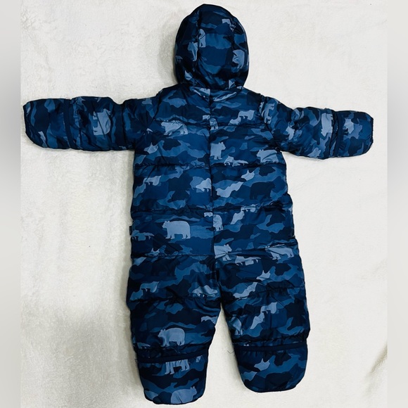 GAP Baby Boy Super Warm Snowsuit with Cover Over Booties and Mittens - Picture 2 of 2